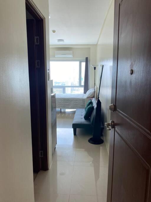 Makati Penthouse With Stunning City Skyline View Manila Kültér fotó