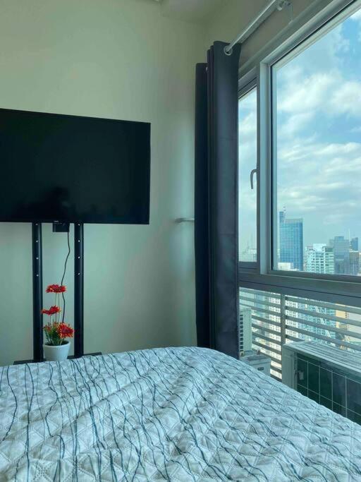 Makati Penthouse With Stunning City Skyline View Manila Kültér fotó