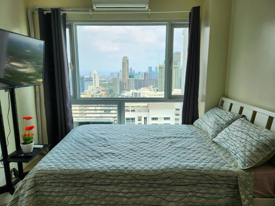 Makati Penthouse With Stunning City Skyline View Manila Kültér fotó